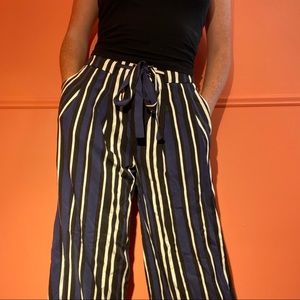 Wide leg pants like new stretchy waist